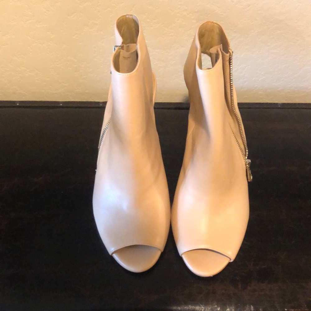 BW Ann Taylor Tan Natalie Leather Penelope Booties